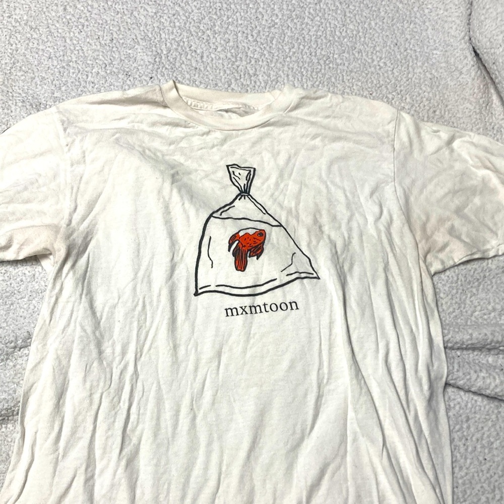 Women’s MXMTOON t-shirt size L
